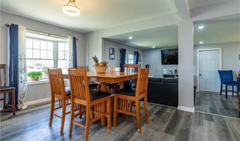 74 Brookhaven Dr, East Providence, RI 02914