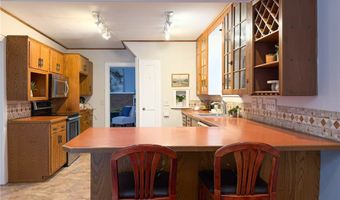 2812 Ogden Pl, Utica, NY 13501