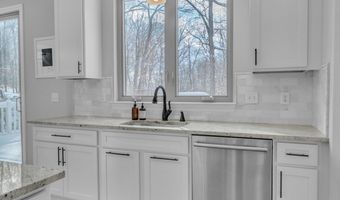 1091 Green Rd, Ann Arbor, MI 48105