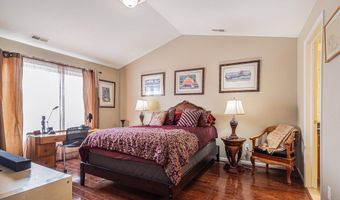 222 W Oakbrook Dr, Ann Arbor, MI 48103