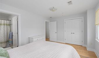 236 Sand Hill Cove Rd B4, Narragansett, RI 02882