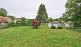 59 Litchfield Ln, Bristol, CT 06010