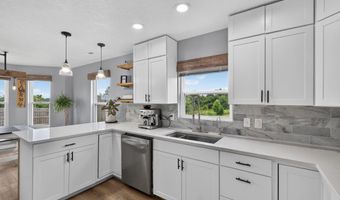 21005 Lawrence 2074, Ash Grove, MO 65604