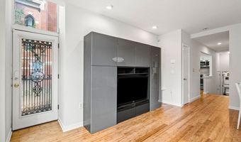 2 Clarendon St 102, Boston, MA 02116