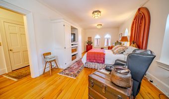 48 Old Searsport Ave, Belfast, ME 04915