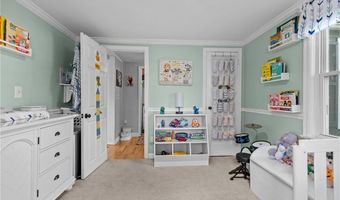 82 Vera St, Warwick, RI 02886