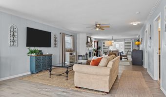 205 Barefoot Ln, Atlantic Beach, NC 28512