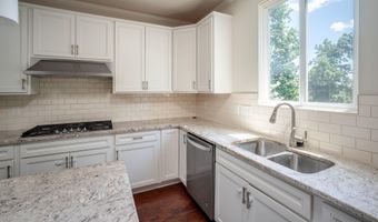 2825 Dillon Dr, Ann Arbor, MI 48105