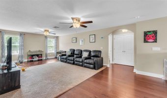 132 MAGNETA Loop, Auburndale, FL 33823