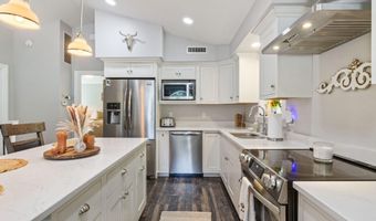 15 Hamden Place Rd, Arundel, ME 04046