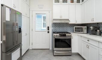27 Mann Ave, Newport, RI 02840