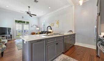 307 Saint George St, Bay St. Louis, MS 39520