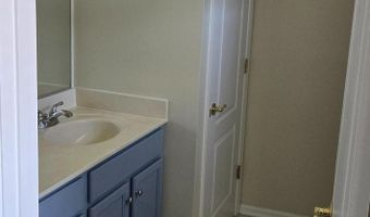 303 SCHOONER Ln 102, Berlin, MD 21811