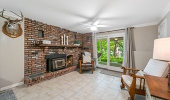 48 Hemlock Ave, Andover, NJ 07860