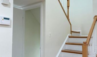 2438 S WALTER REED Dr S E, Arlington, VA 22206