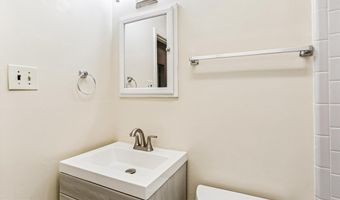 6812 ALGONQUIN Ave, Bethesda, MD 20817