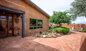 42 Hondo Seco Rd, Arroyo Hondo, NM 87513