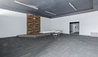 105 W Broadway, Andrews, TX 79714