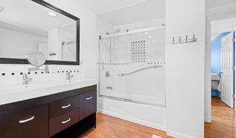 42 Lake Blvd, Aberdeen, NJ 07747