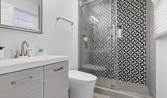 22557 MIDDLEBURG CHAPEL Ct, Ashburn, VA 20148