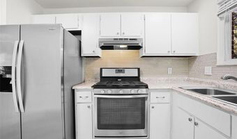1210 Dorne Dr, Ballwin, MO 63021
