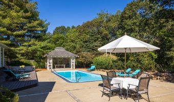 8193 Lavelle Rd, Athens, OH 45701