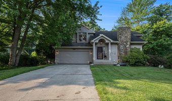 5268 E Woodmeade Ct SE, Ada, MI 49301