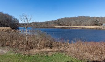 135 Middlesex Ave, Chester, CT 06412