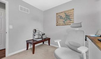 514 Great Hill Dr, Ballwin, MO 63021