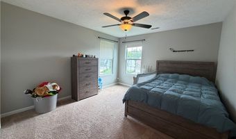 987 Hawkin Ln, Aurora, OH 44202
