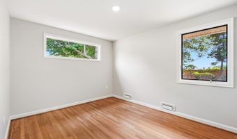 2123 N EARLEY St, Alexandria, VA 22302