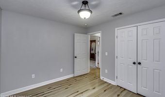 317 Greensboro Dr, Brandon, MS 39047