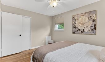 6927 FERN Ln, Annandale, VA 22003