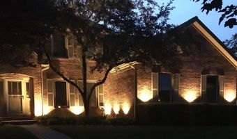 14 Hampton Ct, Algonquin, IL 60102