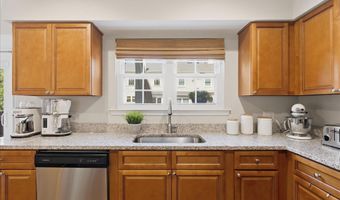 6006 KEBLE Dr, Alexandria, VA 22315