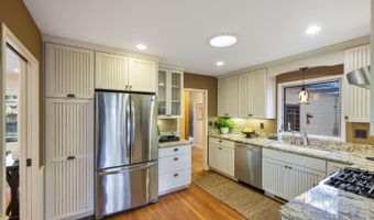 525 Keyes Ave, Angwin, CA 94508