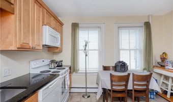 85 Mill St, Newport, RI 02840
