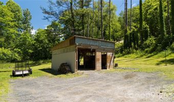 92 Buchanan Dr, Bakersville, NC 28705