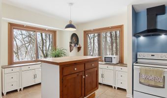 22665 W DEPOT St, Antioch, IL 60002