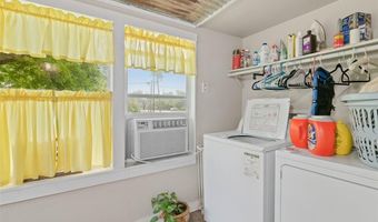 211 S Wickham St, Alvord, TX 76225