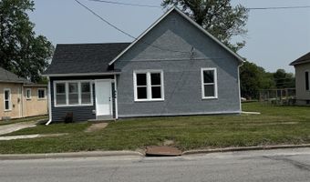 808 S Clinton St, Albia, IA 52531