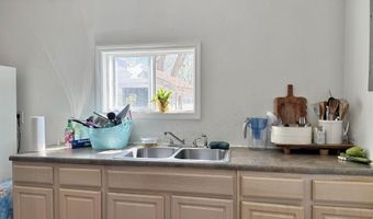 134 W Lee St, Aurora, MO 65605