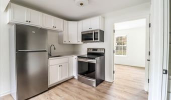 80 South St 103, Bethel, CT 06801