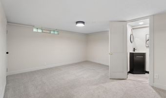 2219 N UNION St, Appleton, WI 54911