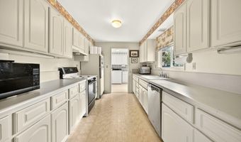 697 Oak Knoll Dr, Ashland, OR 97520