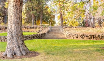 1565 NW Wall St 154/155, Bend, OR 97703