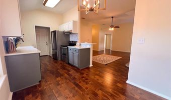 818 S OAK St, Archer City, TX 76351