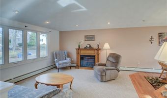 60 North St, Cranston, RI 02920
