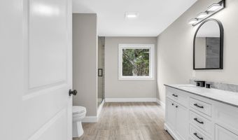 70 Seurat St, Barnegat, NJ 08005