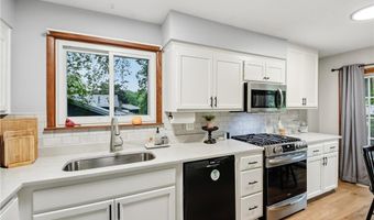 6541 134th St W, Apple Valley, MN 55124